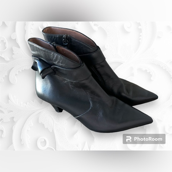 Pointed toe Tabitha Simmons booties - Picture 2 of 13